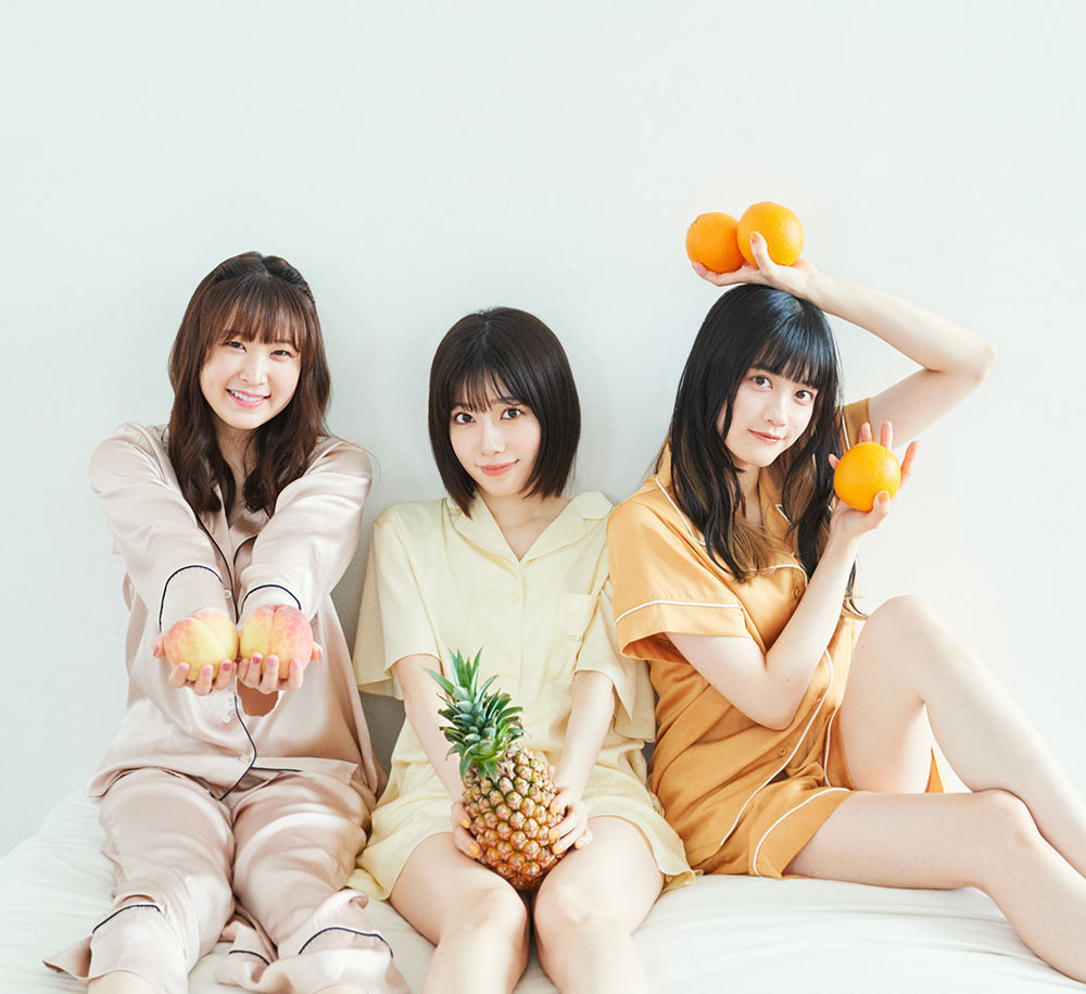 礒部花凜 直筆サイン入りポラロイド MIX JUICE 礒部花凜 直筆サイン入り スマホスタンド 缶バッジ トレカ