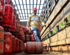 LPG Overcharging: Government Issues Guidelines for Complaints Against Hotels
