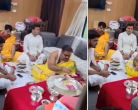 चलती ट्रेन में हवन करते पंडित जी