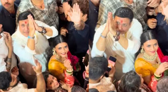 रूमर्ड गर्लफ्रेंड संग बप्पा के दरबार पहुंचे गोविंदा