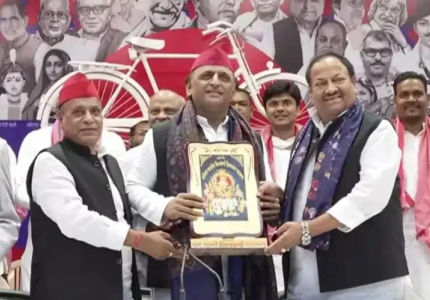 भगवान विश्वकर्मा जयंती पर अखिलेश यादव