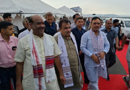 Om Birla and Nitin Gadkari inspected the Delhi-Mumbai Expressway
