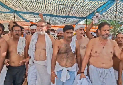 Gharsana Farmers Semi Naked Protest
