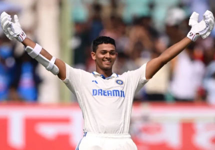 ऐतिहासिक कीर्तिमान बनाने से सिर्फ इतने रन दूर जायसवाल, तोड़ देंगे द्रविड-सहवाग का रिकॉर्ड?