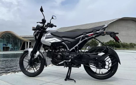 World's first CNG bike Freedom-125 launched, priced at Rs 95,000