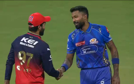 IPL 2026: RCB ने जीता टॉस, मुंबई इंडियंस की पहले बल्लेबाजी, हार्दिक पांड्या बाहर