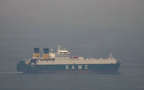 ईरान का होर्मुज स्ट्रेट पर टैक्स प्रस्ताव, ट्रंप की सैन्य चेतावनी।