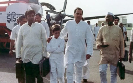 Sharing the photo on his father's death anniversary, Rahul Gandhi wrote - Your dreams, my dreams...