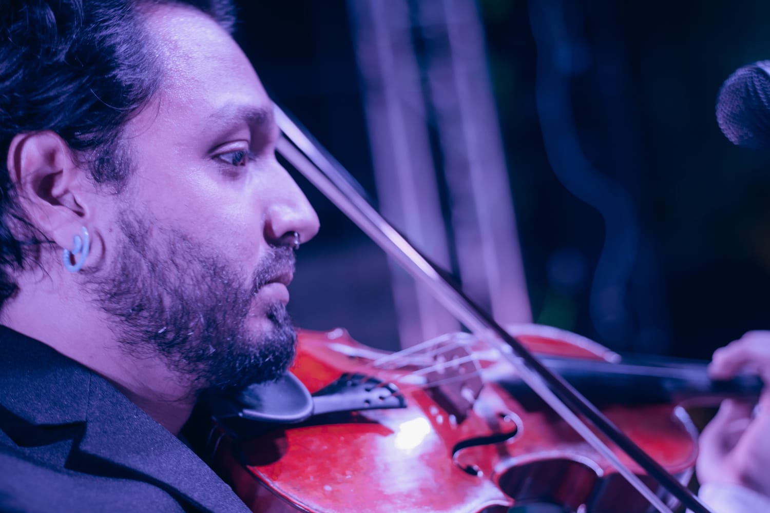 Julian Vanegas - Juli en su estudio