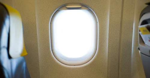 Man gets revenge on plane passenger who keeps opening his window shade