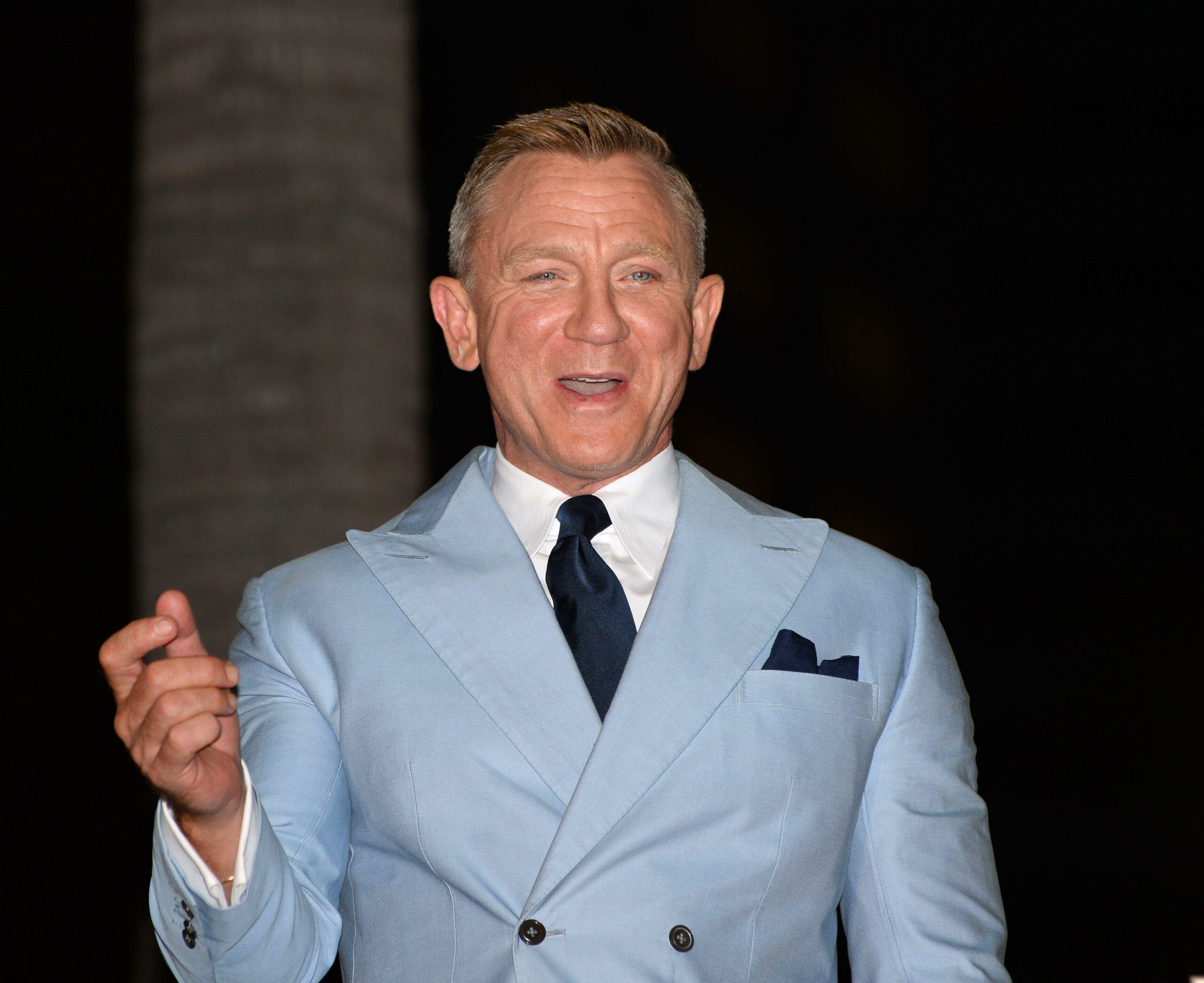 Daniel Craig's Fabulously Flamboyant Dancing In This Vodka Ad Has Everyone  Saying The Same Thing