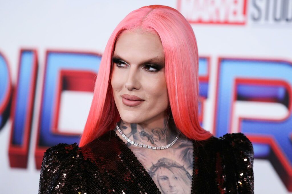 Jeffree Star's Fans Scramble To Uncover Who His 'NFL Boo' Is