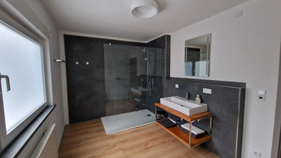 Badezimmer Groß Bild 1