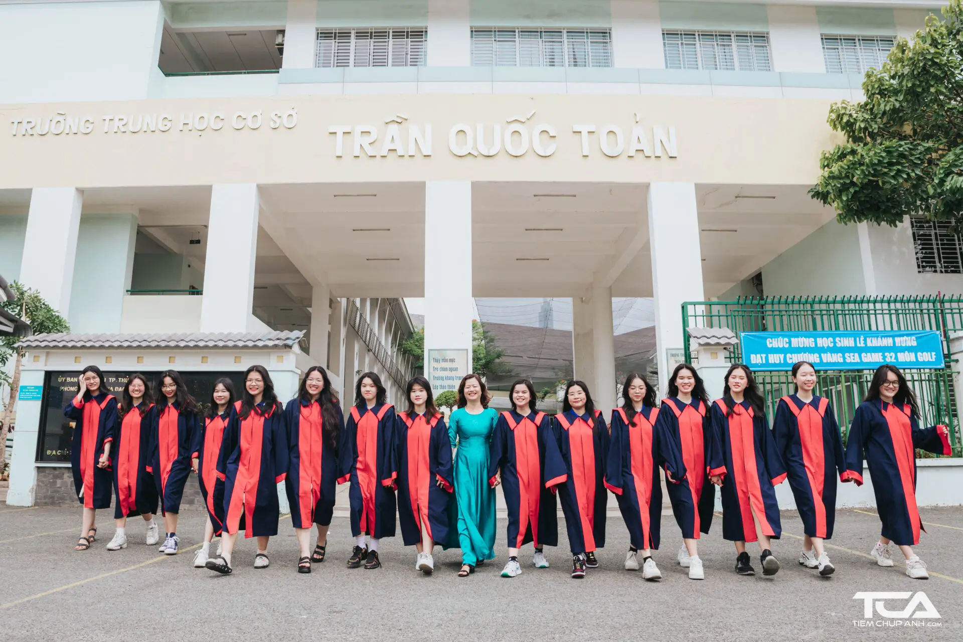 Bằng cấp 2 có xin được việc không? Những lựa chọn phù hợp
