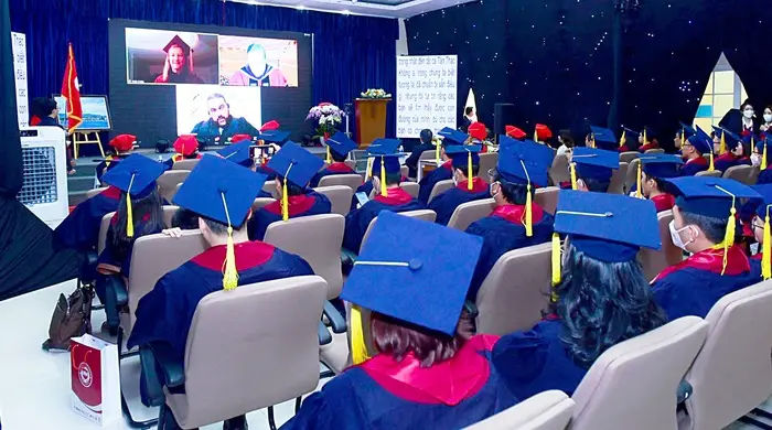 Bằng Đại Học Từ Xa Có Giá Trị Không?  Cơ Hội Và Thách Thức Cho Người Học
