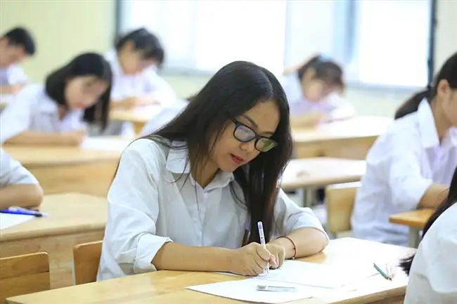 Bằng Trung Cấp Là Gì? Bằng Trung Cấp Có Giá Trị Không?