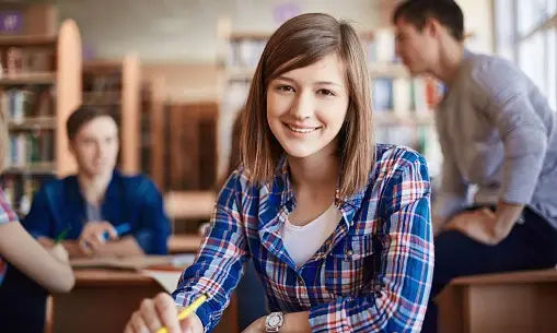 Cách Kiếm Tiền Online Cho Học Sinh Cấp 3 - Bí Kíp Từ Khởi Đầu Đến Thành Công