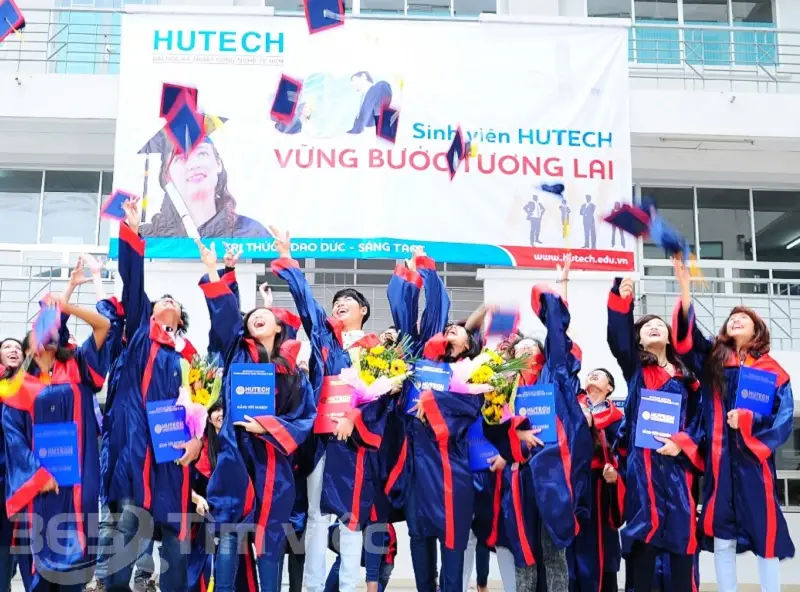 Chi phí học Đại học HUTECH: Cập nhật đầy đủ chi tiết