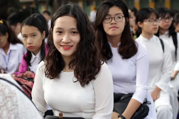 Con gái nên học ngành gì để ổn định? Bí quyết chọn ngành nghề phù hợp
