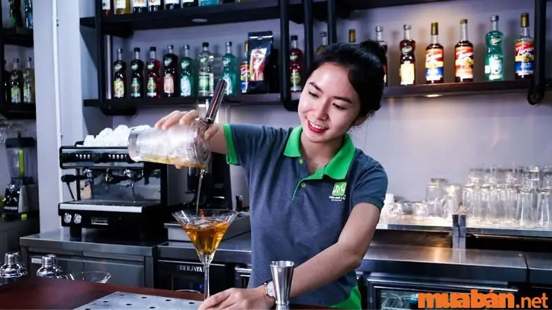 Con gái nên học ngành gì để ổn định? Bí quyết chọn ngành nghề phù hợp