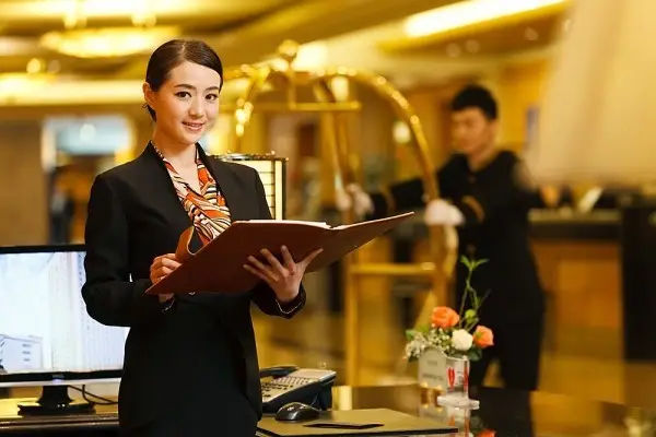 Con gái nên học nghề gì? Lựa chọn phù hợp đam mê xu hướng