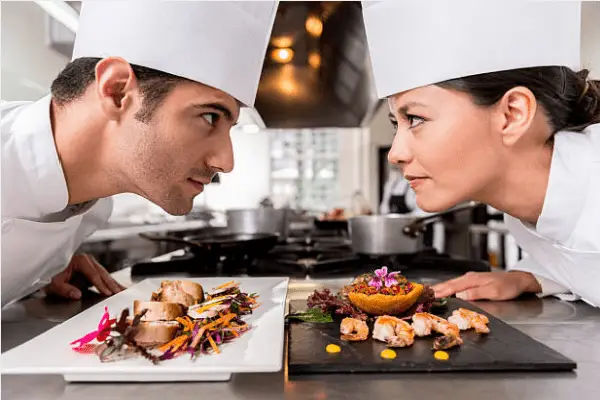 Công Việc Đầu Bếp Là Gì? Mô Tả Công Việc Yêu Cầu