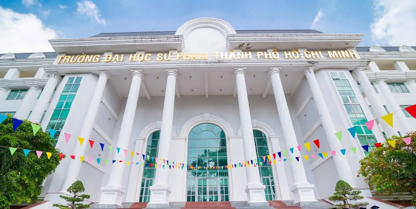 Đại học Sư phạm TP.HCM: Điểm chuẩn, Tuyển sinh, Ngành học, Cơ sở