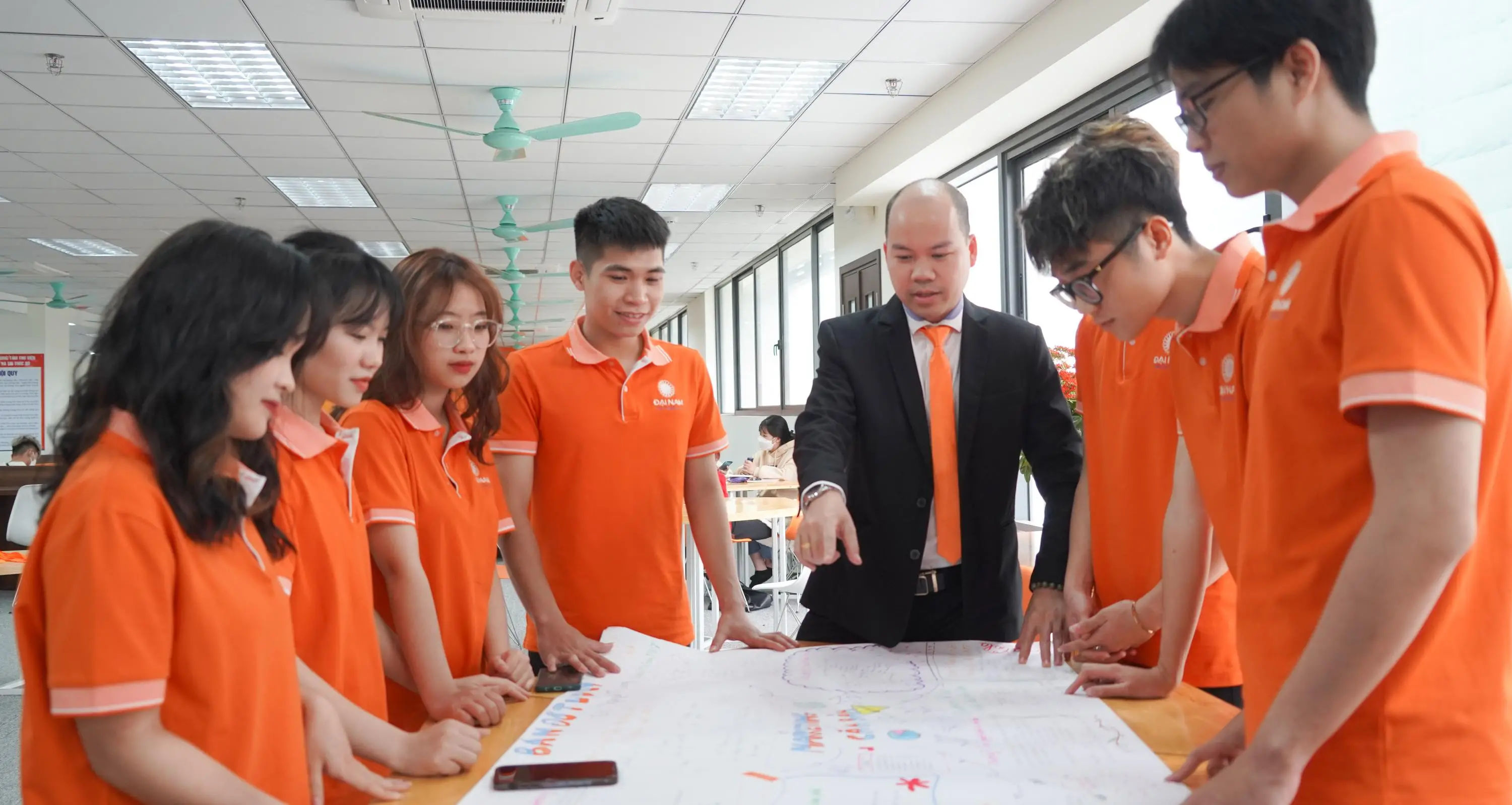 Đại học Từ Xa Ngành Quản trị Kinh doanh - Cơ Hội Cho Mọi Lứa Tuổi