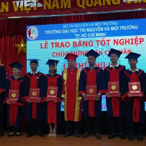 Đạt được thành công nhờ bằng đại học vừa học vừa làm