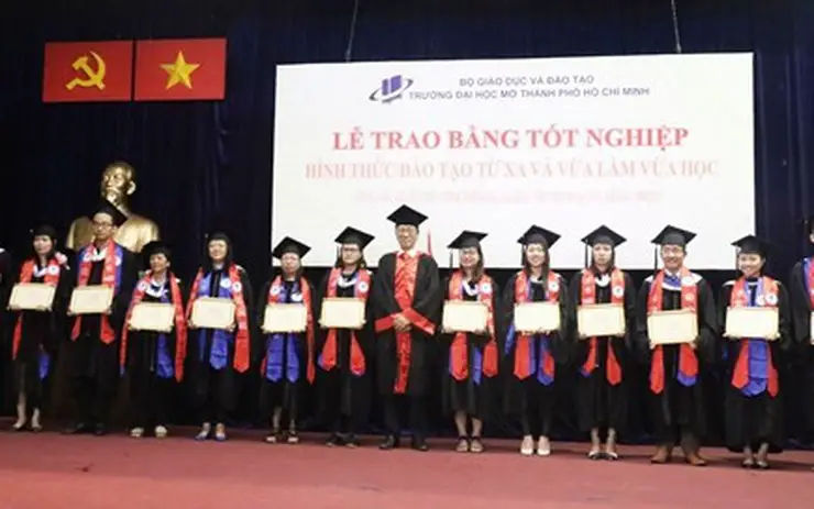 Đạt được thành công nhờ bằng đại học vừa học vừa làm