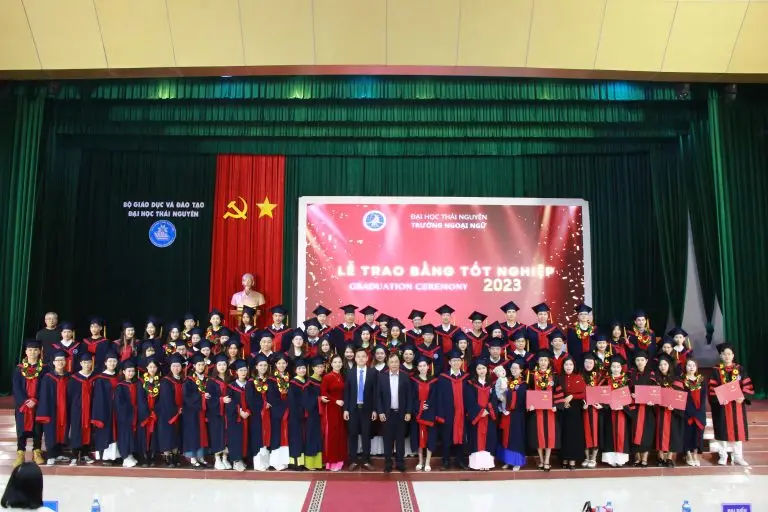 Học 2 Bằng Đại Học Cùng Lúc Tại Việt Nam - Hướng Dẫn Chi Tiết Lưu Ý