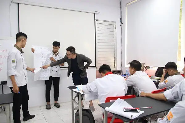 Học Bổ Túc Văn Hóa Cấp 3 Tại TP HCM - Chọn Trường Uy Tín, Chất Lượng