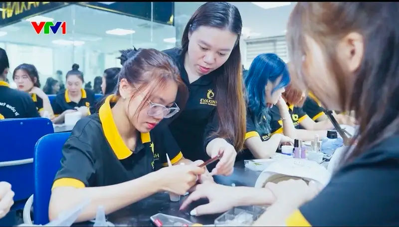 Học Nail Lấy Bằng Quốc Tế Uy Tín - Làm Bằng Nail Quốc Tế Uy Tín