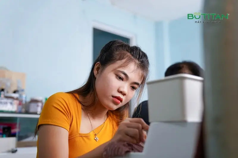 Học Nghề Cho Nữ - Mở Ra Cánh Cửa Thành Công