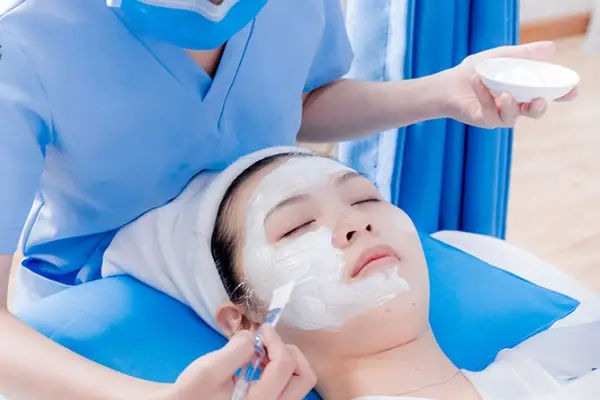 Học nghề gì cho nữ hiện nay? Lựa chọn ngành nghề phù hợp nhất