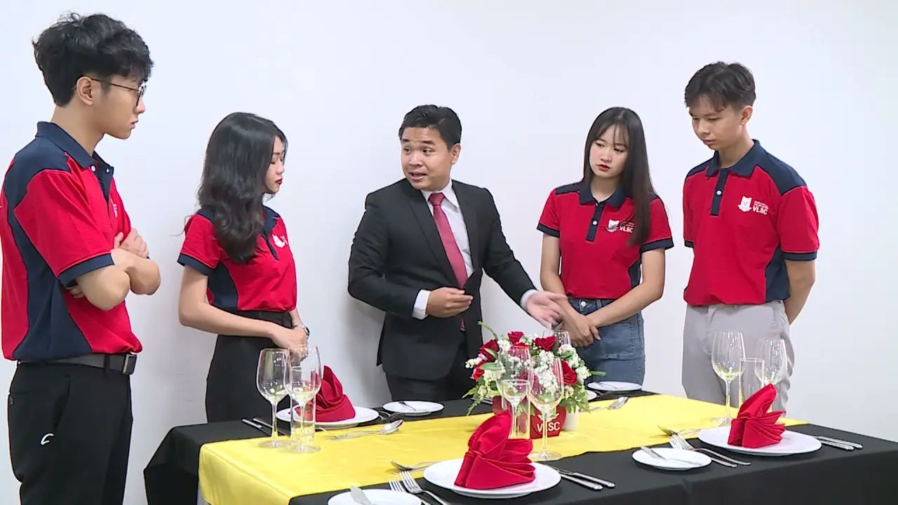 Học phí Cao đẳng Văn Lang: So sánh và ưu đãi học phí