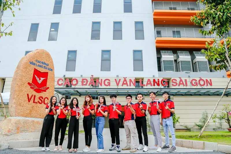 Học phí Cao đẳng Văn Lang: So sánh và ưu đãi học phí