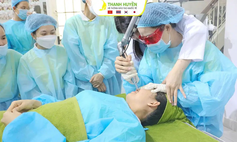 Học Spa Có Cần Bằng Cấp 3 Không