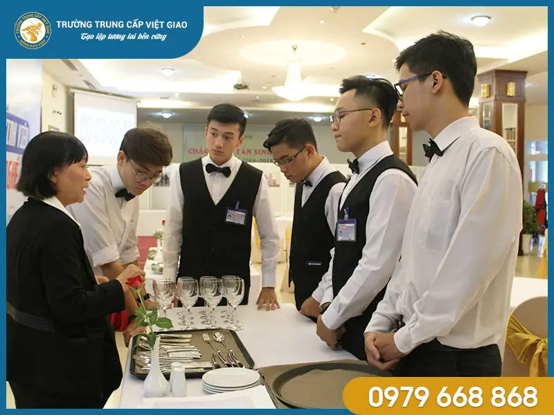 Học xong cấp 3 nên học nghề gì? Lựa chọn phù hợp cho tương lai