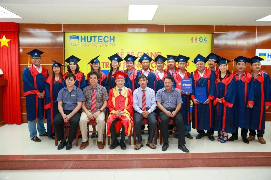 HUTECH 1 Năm Bao Nhiêu Tín Chỉ? Hướng Dẫn Chi Tiết