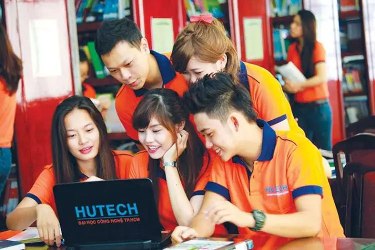 HUTECH 1 Năm Bao Nhiêu Tín Chỉ? Hướng Dẫn Chi Tiết