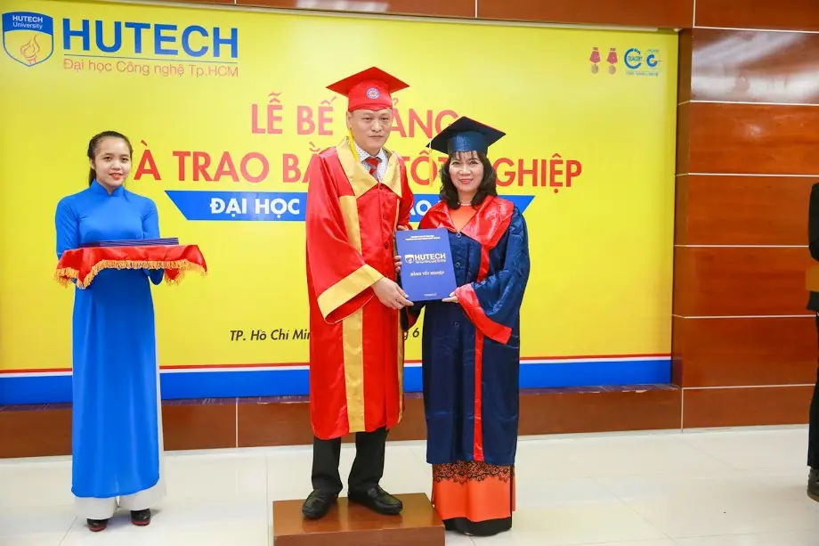 HUTECH 1 Năm Bao Nhiêu Tín Chỉ? Hướng Dẫn Chi Tiết