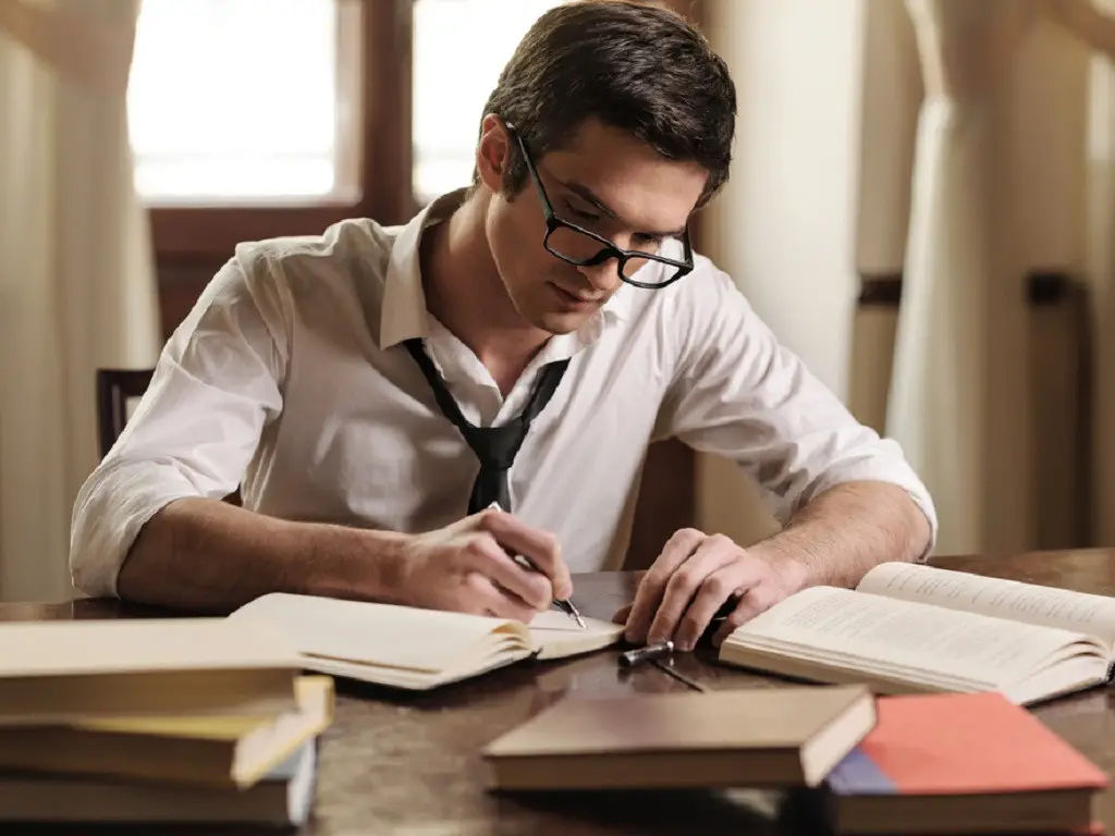 Khối D04 Bao Gồm Những Môn Nào?