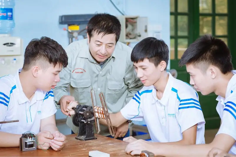 Không học đại học thì làm nghề gì? Các lựa chọn phù hợp cho bạn