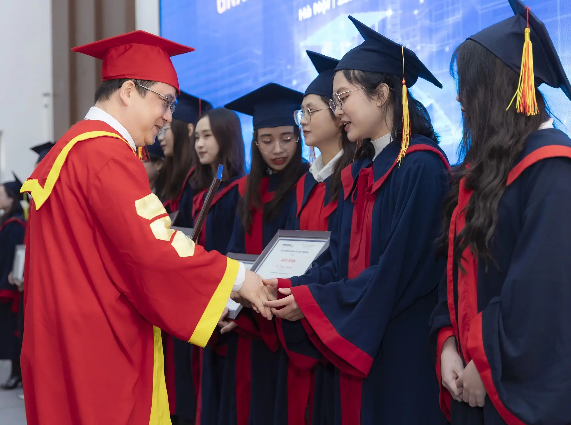 Làm bằng cao đẳng uy tín, giá rẻ - Nhanh chóng, bảo mật