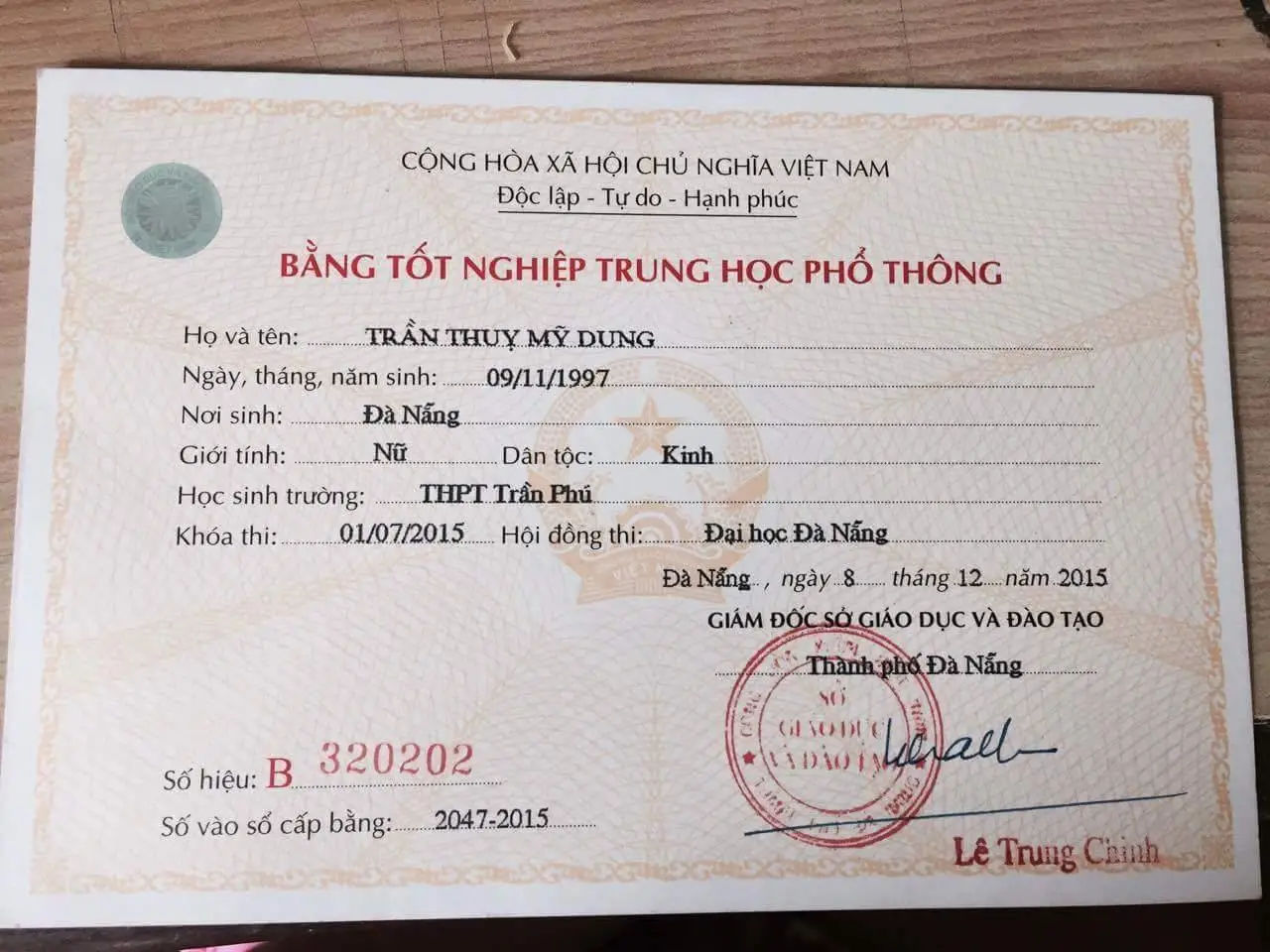 Làm bằng cấp 3 miễn phí hồ sơ gốc lưu tại trường