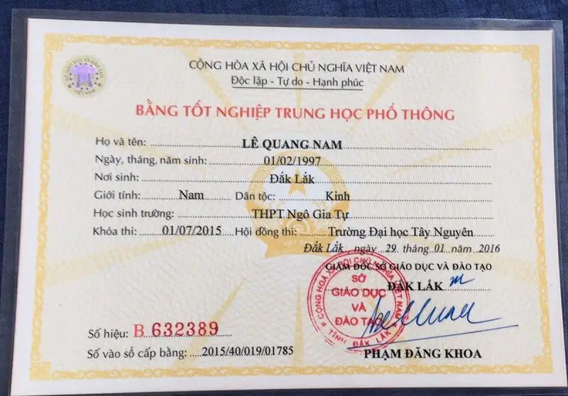 Làm bằng cấp 3 thật bao xin việc?