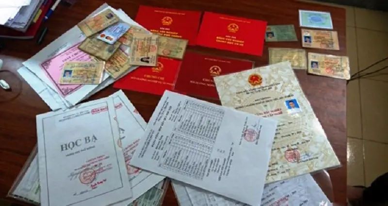Làm bằng cử nhân có hồ sơ gốc