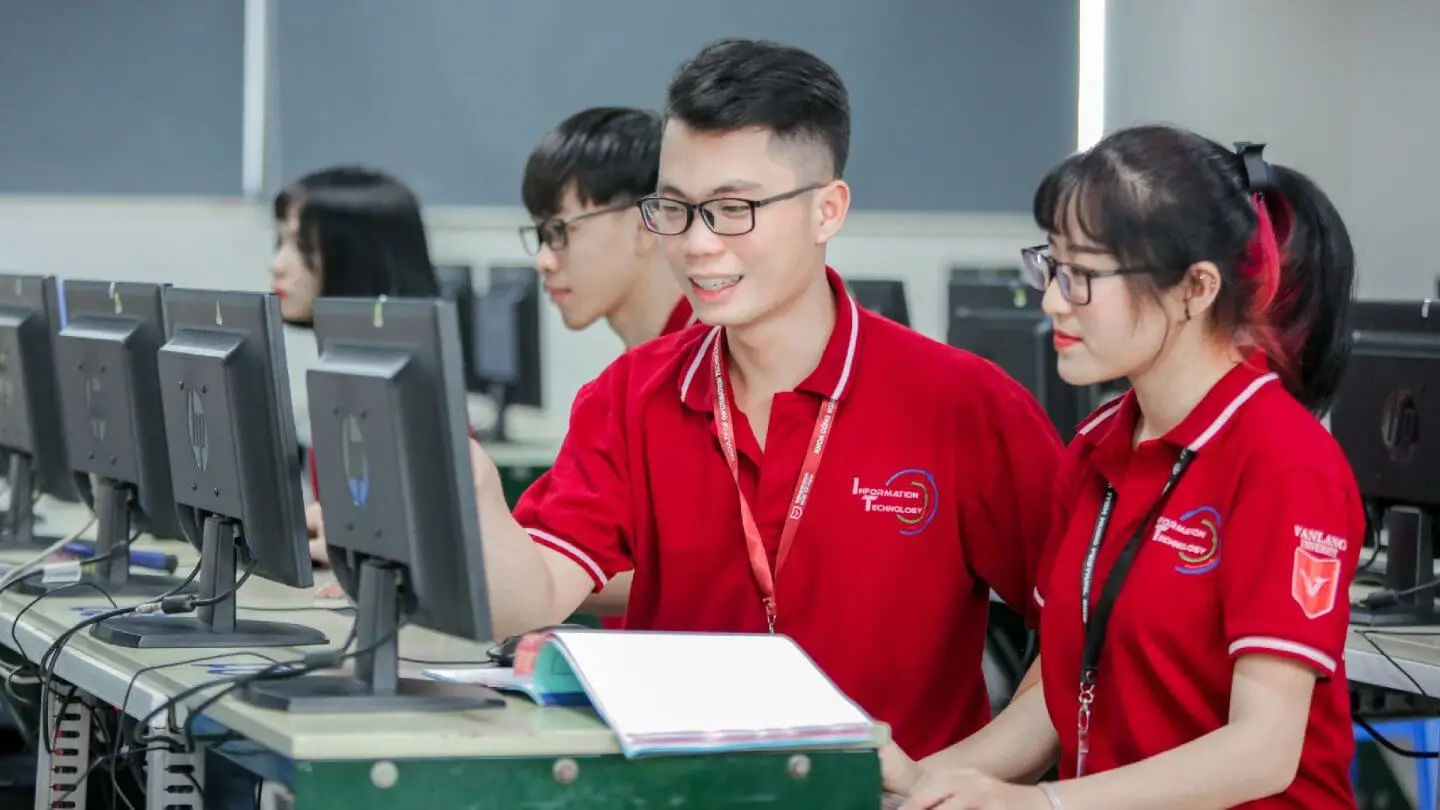 Làm Bằng Đại Học Công Nghệ Thông Tin UIT - Bằng Đại Học Uy Tín Làm Bằng Đại Học Công Nghệ Thông Tin UIT - Bằng Đại Học Uy Tín