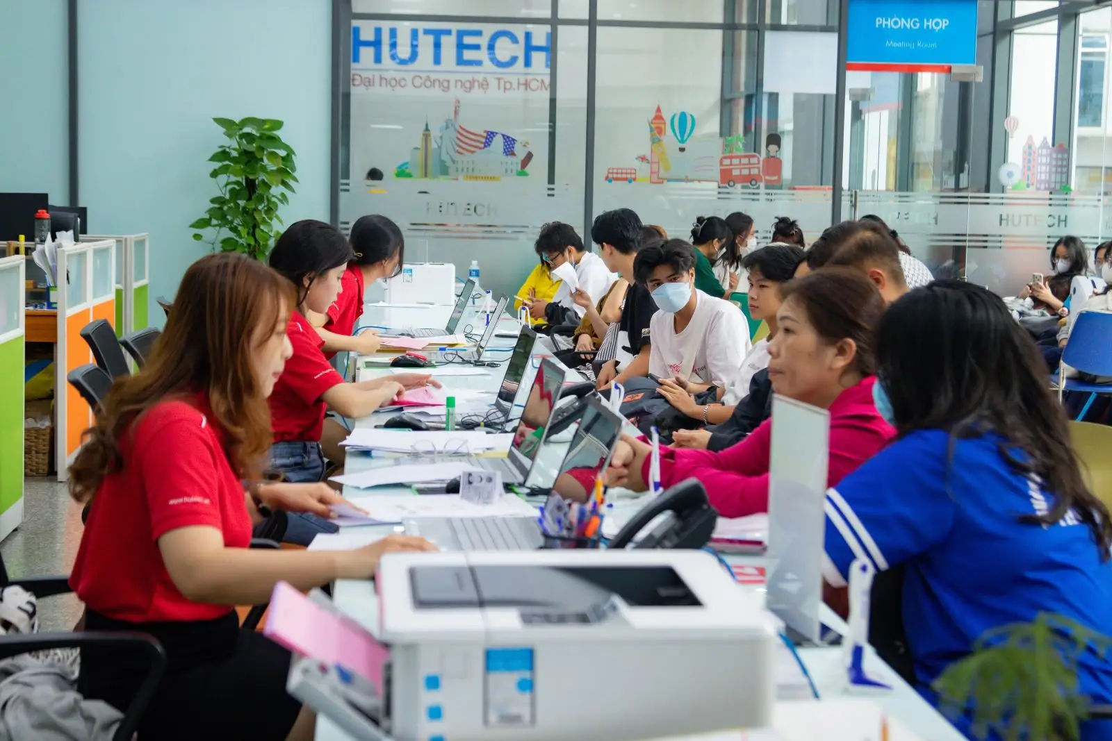 Làm Bằng Đại Học Quốc Gia TPHCM Giá Rẻ - Thật 100% - Có Hồ Sơ